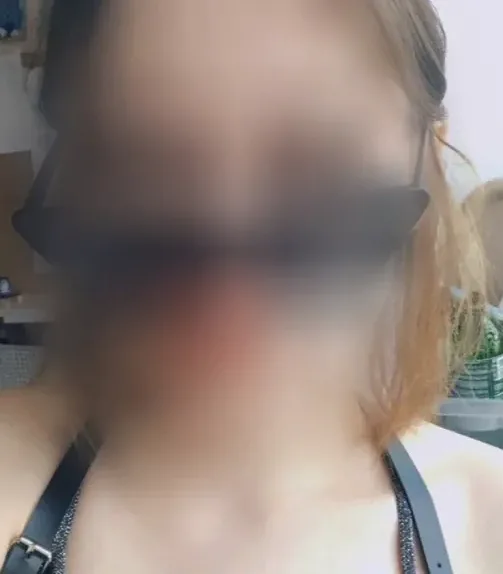 Emilia, 19