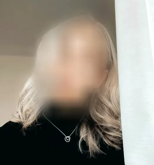 Emma, 24