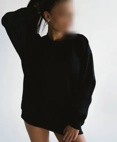 Lara, 29