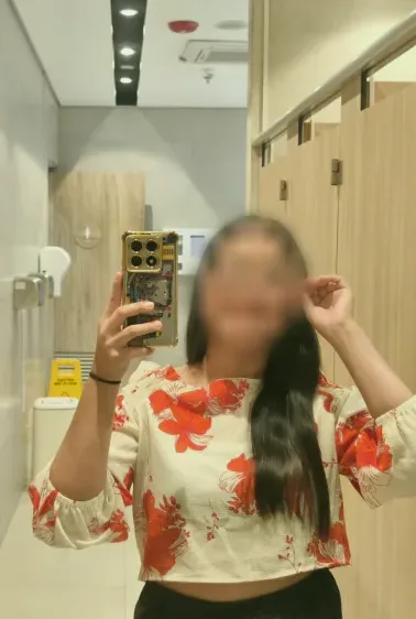 Lotta, 31