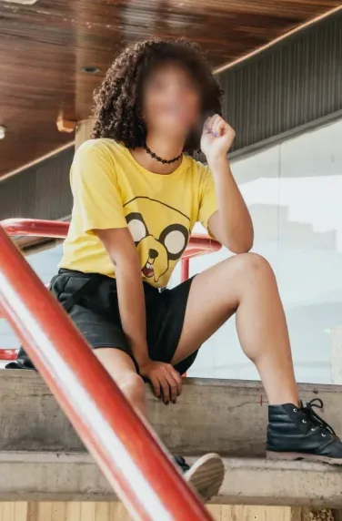 Maja, 28