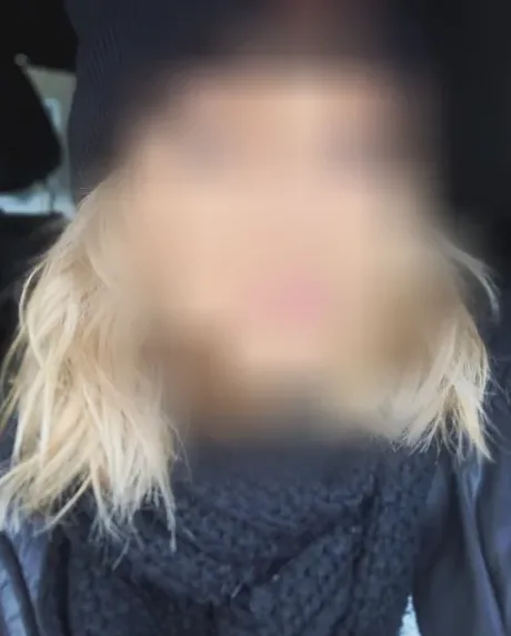Nicole, 39