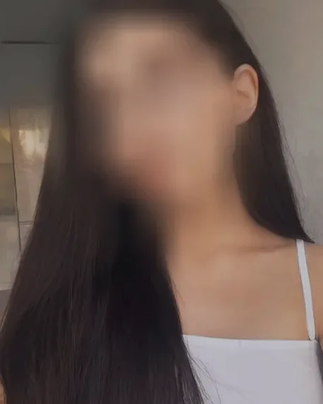 Sabrina, 23