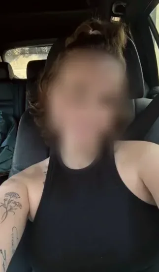 Stefanie, 35
